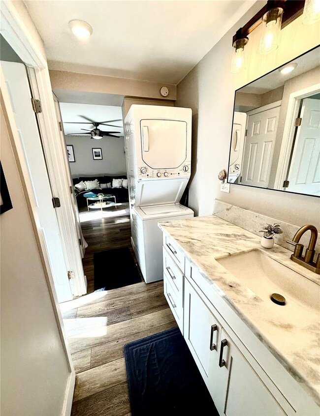 Photo - 68-090-90 Au St