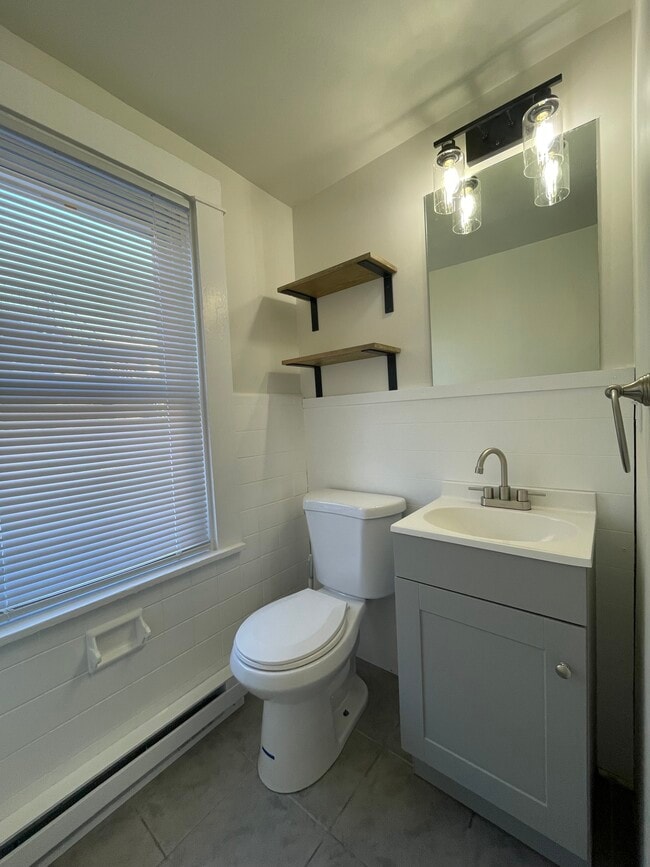 27 W James St Unit 2