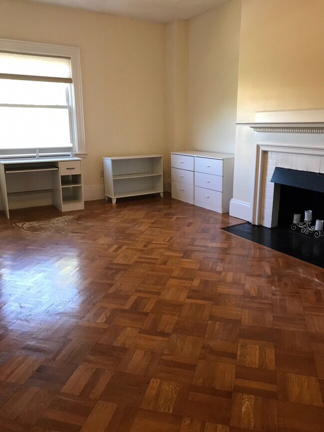 1714 Beacon St Unit 2