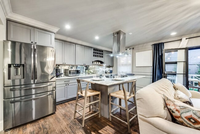 Photo - 4803 Junius St Unit SI ID1571760P