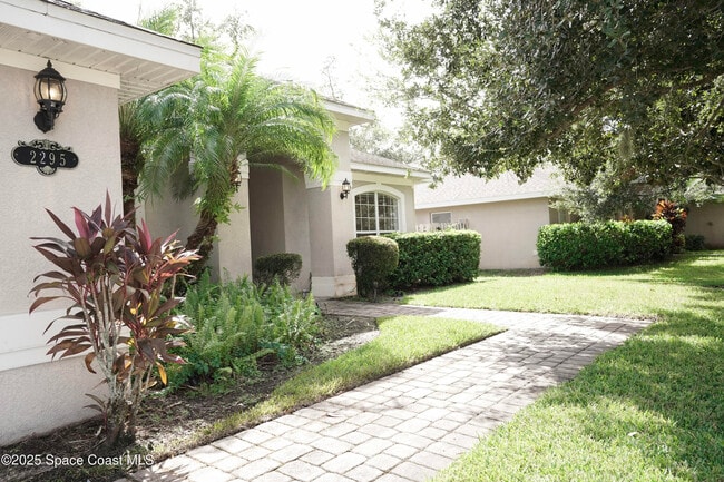 Photo - 2295 Botanica Cir