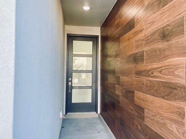 Photo - 9915 Borna Dr Unit 9915