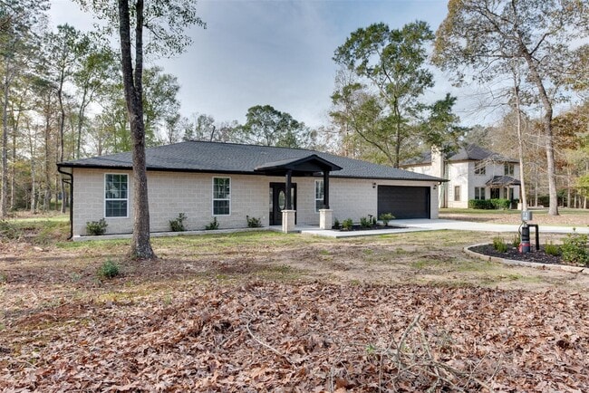Building Photo - 10622 Rustling Oaks Dr Rental
