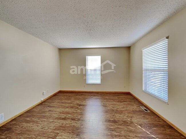 Photo - 8865 Kingsley Dr