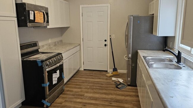 Photo - 126 W Scribner Ave