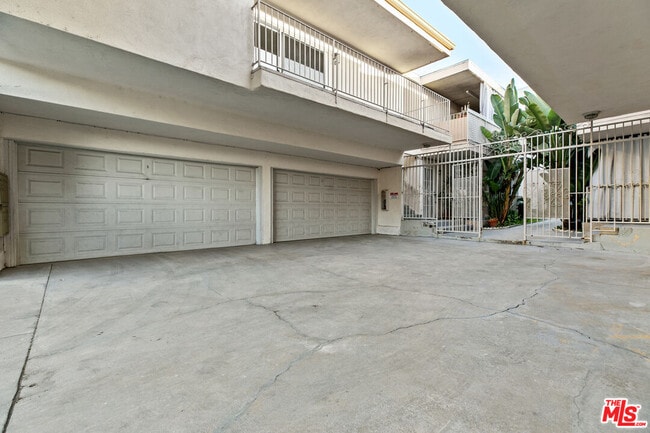 Photo - 330 E Dryden St Unit 18