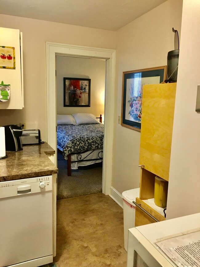 Photo - 314 Nahatan St Unit Great hotel Alternative