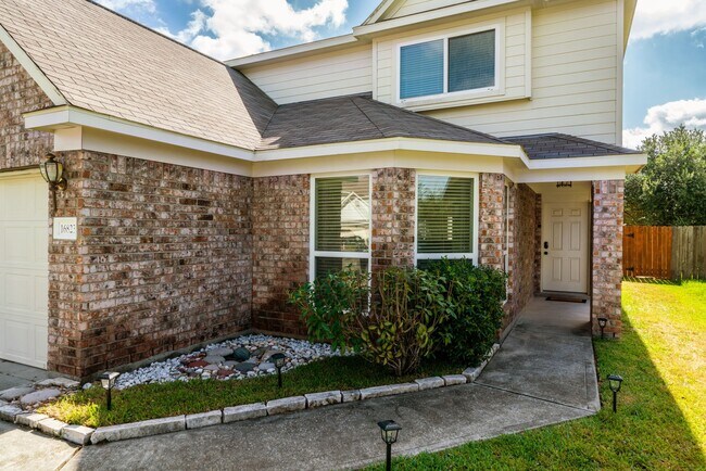 Photo - 16823 Blackberry Lily Ln