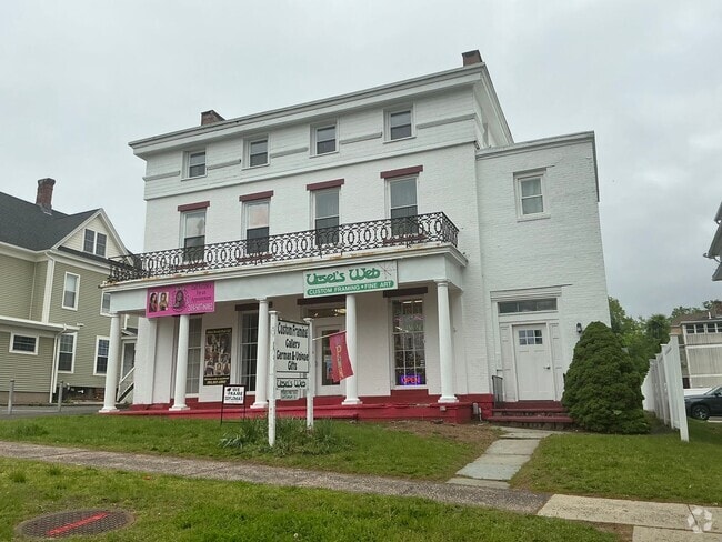 Building Photo - 138-140 Washington Street Unit 3rd Floor  #7 Rental