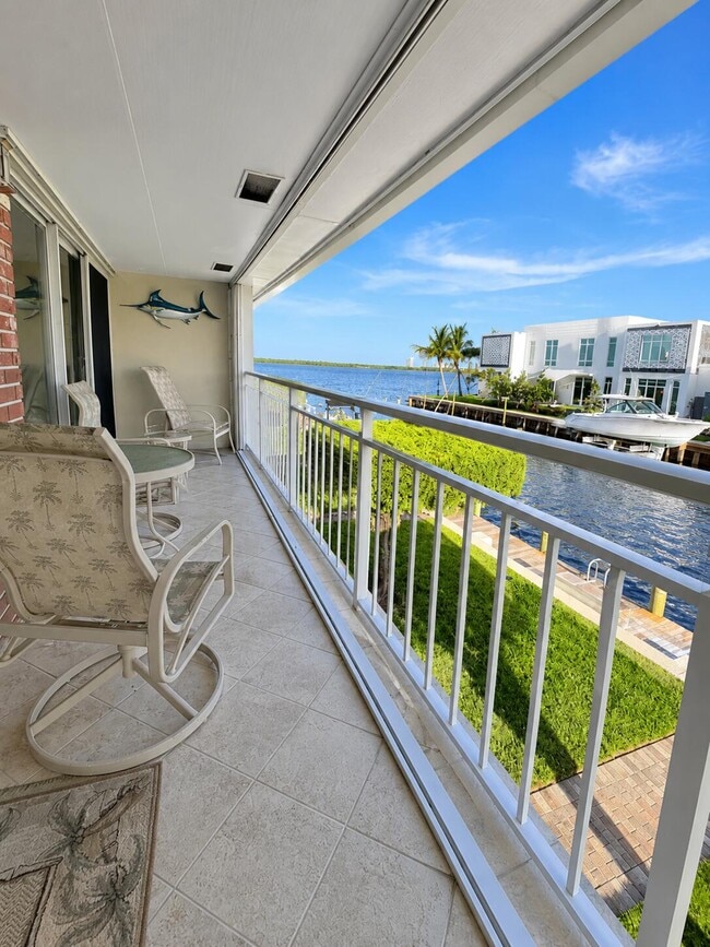Building Photo - 68 Yacht Club Dr Unit 22