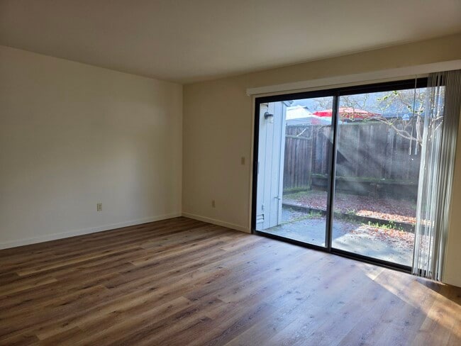 Photo - 121 Elbridge Ave