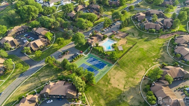 Photo - 542 Westgate Dr