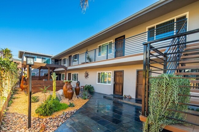 Gorgeous property! Cute Units!