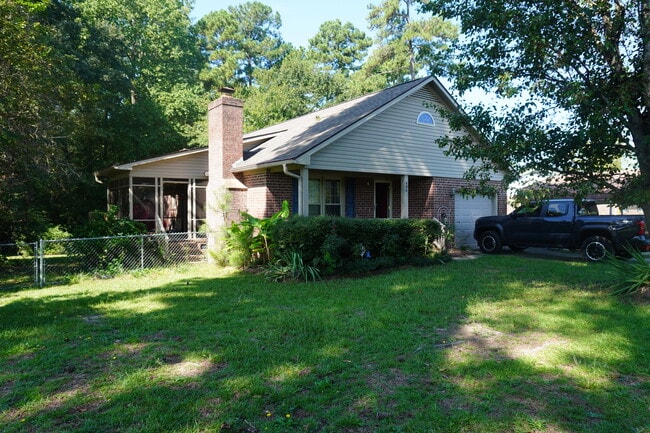 496 Lindsay Rd