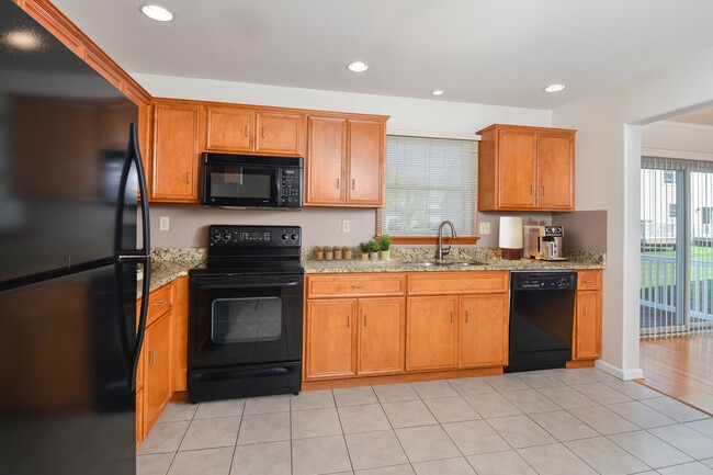 Linden Court - 3 Bedroom Townhomes