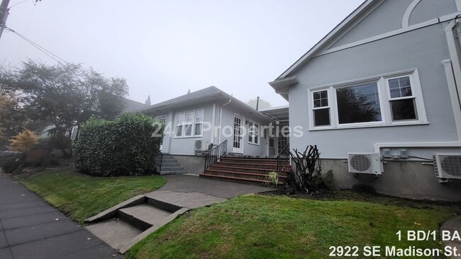 Building Photo - Large 1BD I 1BA Unit 2922