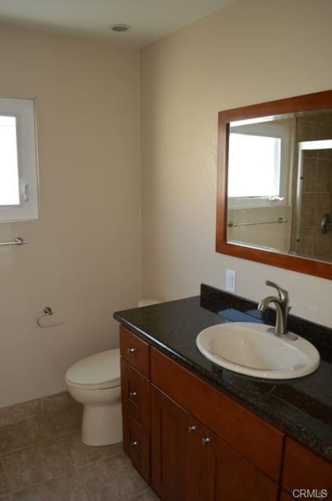 Building Photo - Remodeled 1 bed 1 bath all utilities included