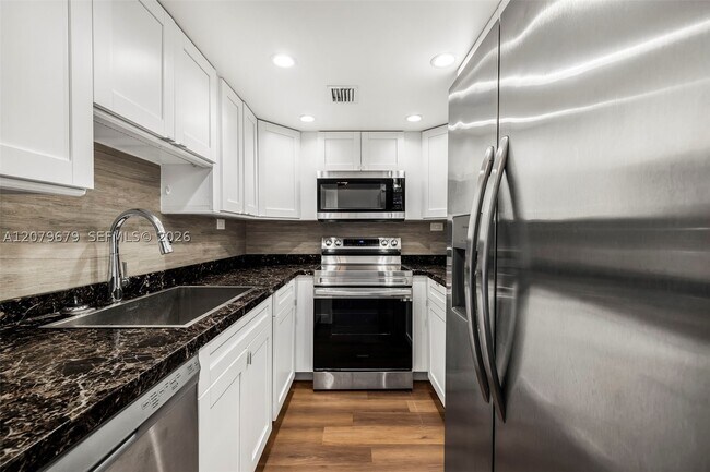 Photo - 1200 West Dr Unit 317