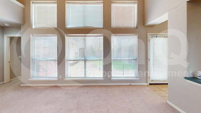 Photo - 8601 Spectrum Dr