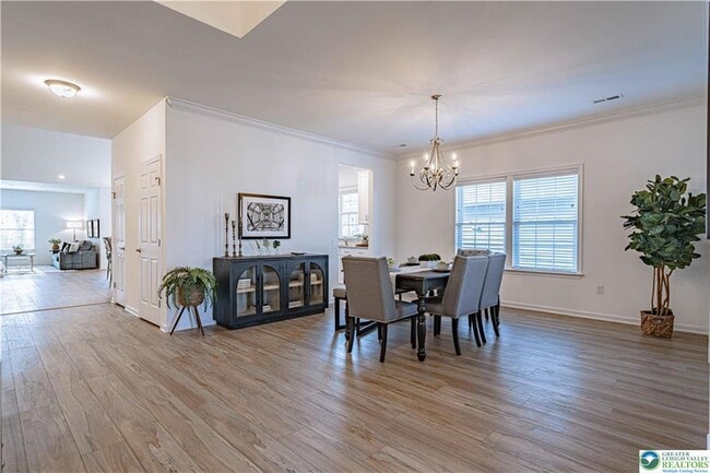 Photo - 3855 Victors Way