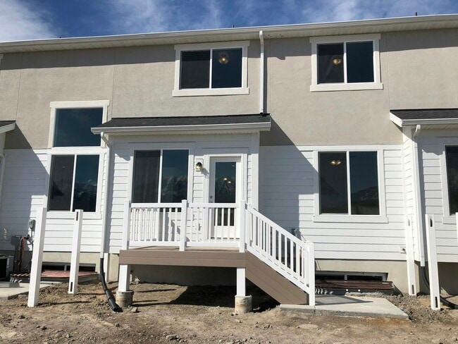 Building Photo - 594 N 260 W