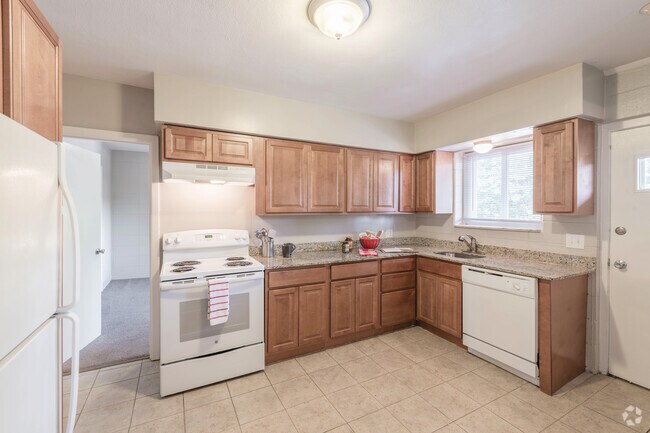 2 BR, 1 BA