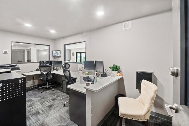 Leasing Office