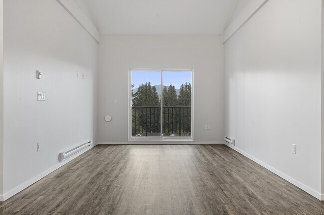 Photo - 46060-46060 Mellard Ave