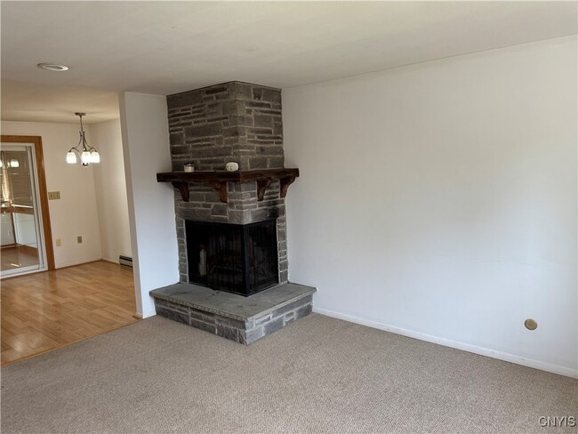 Building Photo - 8265 Warbler Way Rental