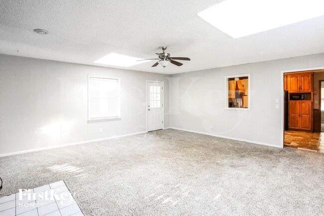 Photo - 6900 Fairlane Dr