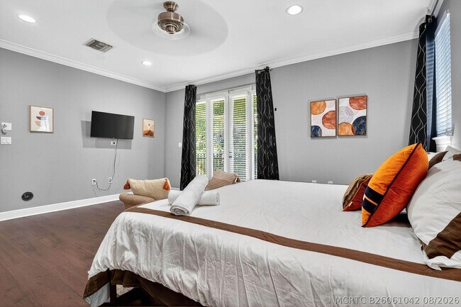 Photo - 1705 NE 11th St