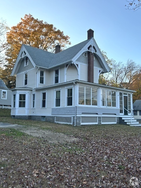 Building Photo - 266 Main St Rental