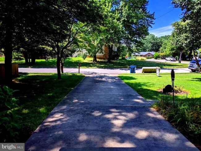 Photo - 8702 Thunderbird Ct