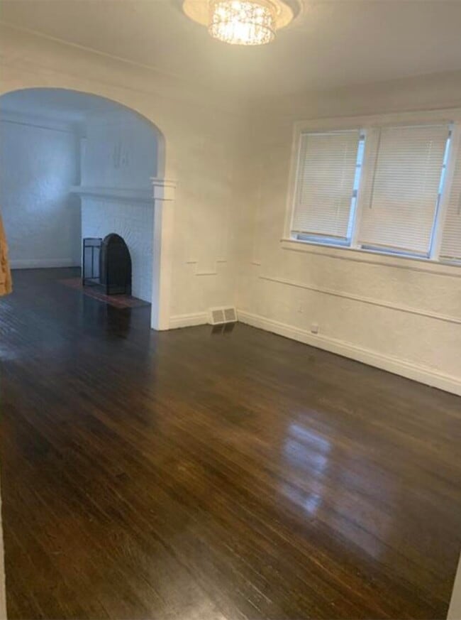 Photo - 17139 Prairie St