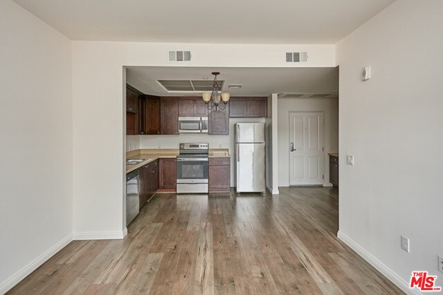 Photo - 1167 S Hoover St