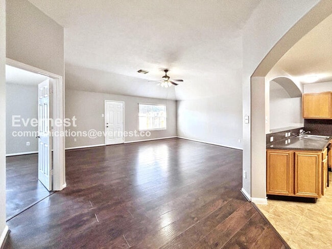 Photo - 25407 Barmby Dr