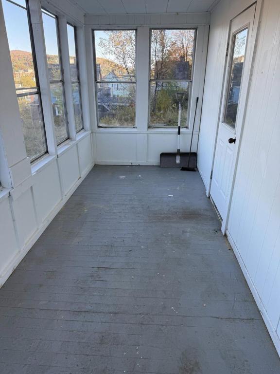 Photo - 416 Burgess St