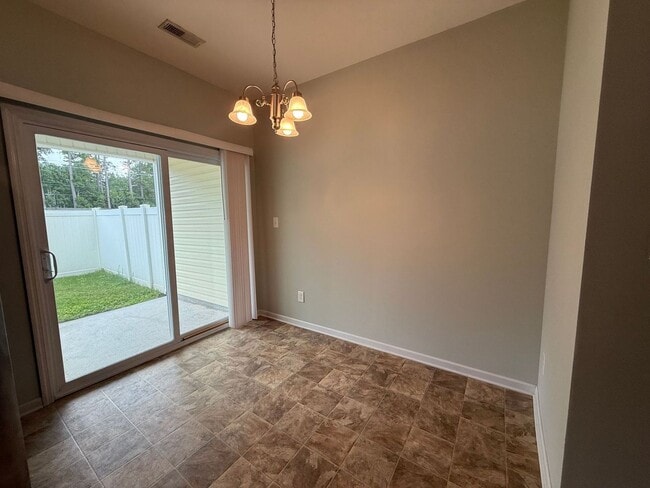 Photo - Beautiful 2 bedroom, 2.5 bath Town House