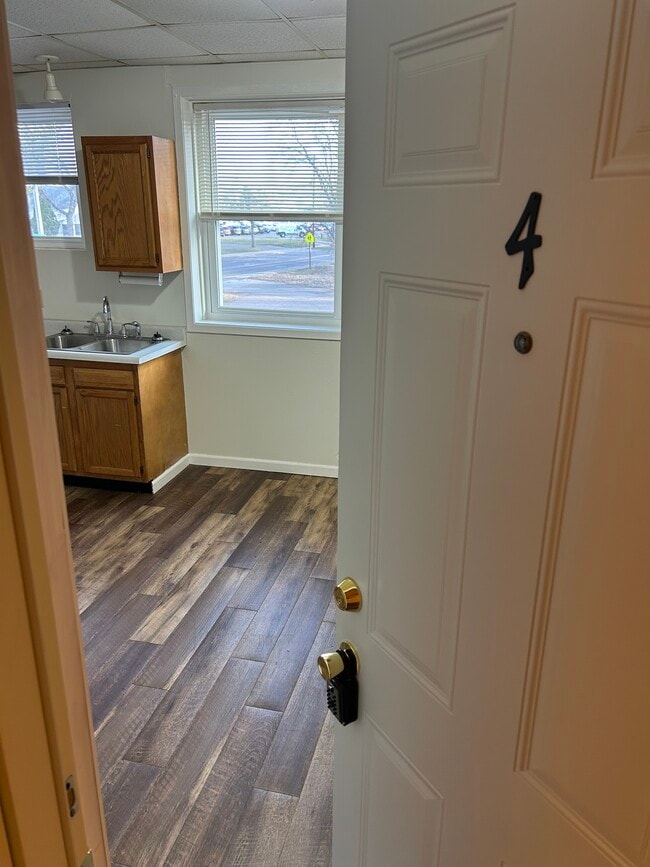Unit 4 Entrance - 808 Jefferson Ave
