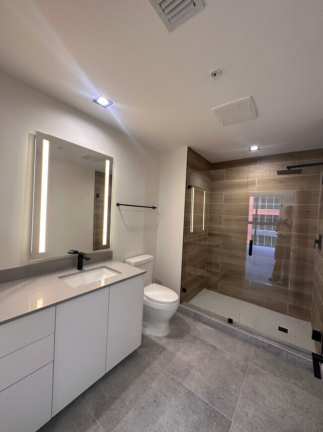 Photo - 1944 NW 1st Pl Unit B9