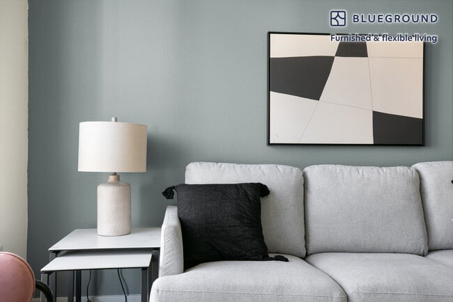 Photo - 6161 Fairmount Ave Unidad FL5-ID19