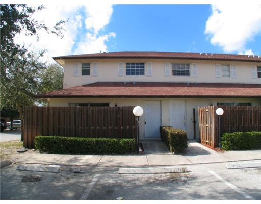 Building Photo - 1401 Cypress Way W Rental