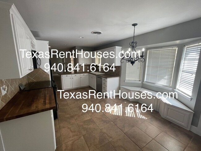 Photo - Gorgeous Home with updates and space!