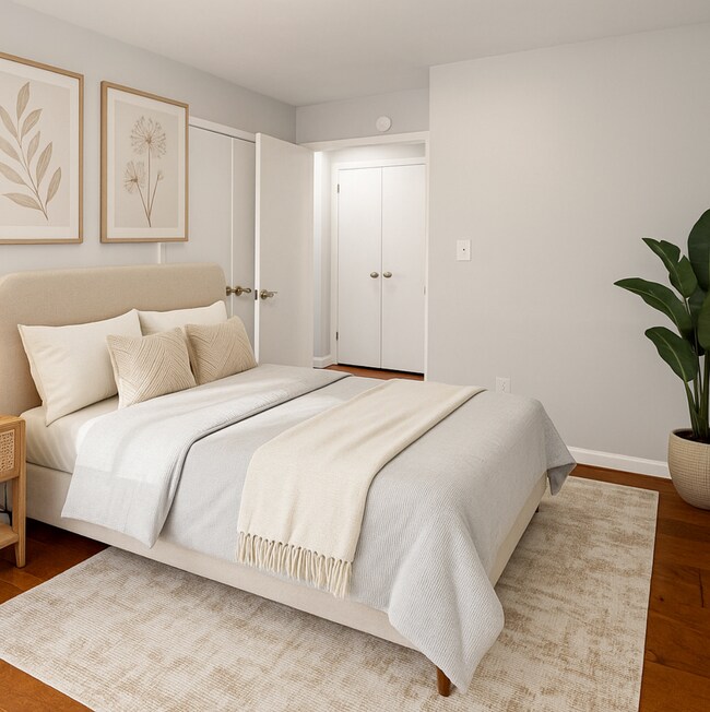 Photo - 2205 Bryant Ave: The Lowry Hill Nook