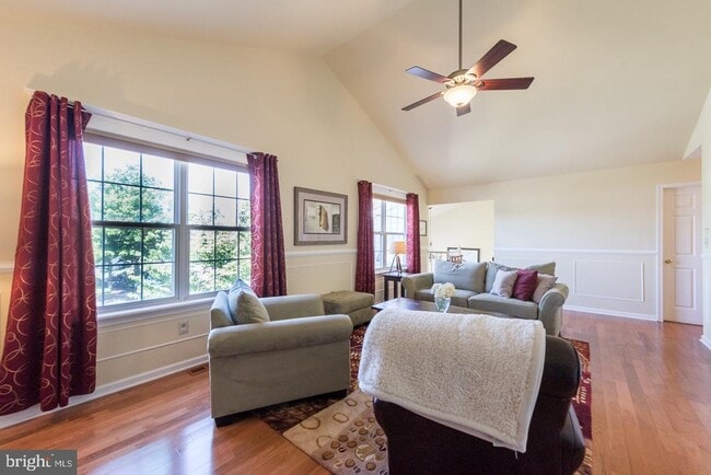 Building Photo - 19 Patriot Ct