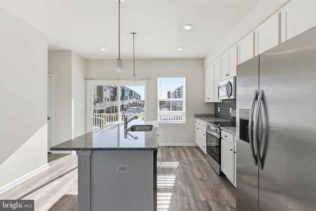 Photo - 406 18th Ave