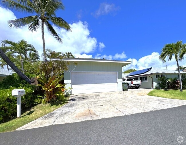 Building Photo - Dune Circle - Renovated three bedroom, two... Rental