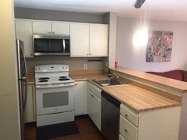 Photo - 1336 Hunters Rd Unit E