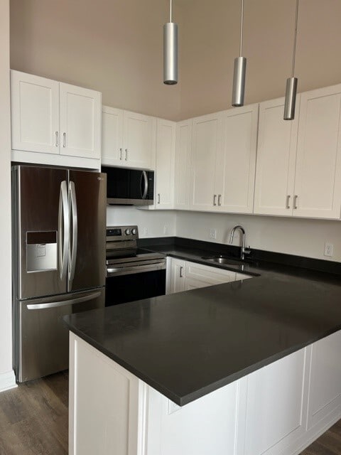 Photo - Bank Street Court