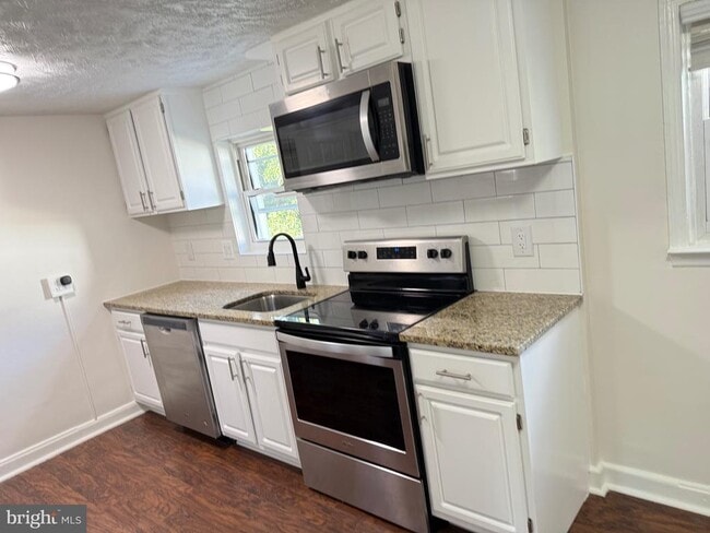 Building Photo - 1438 John Marshall Hwy Rental